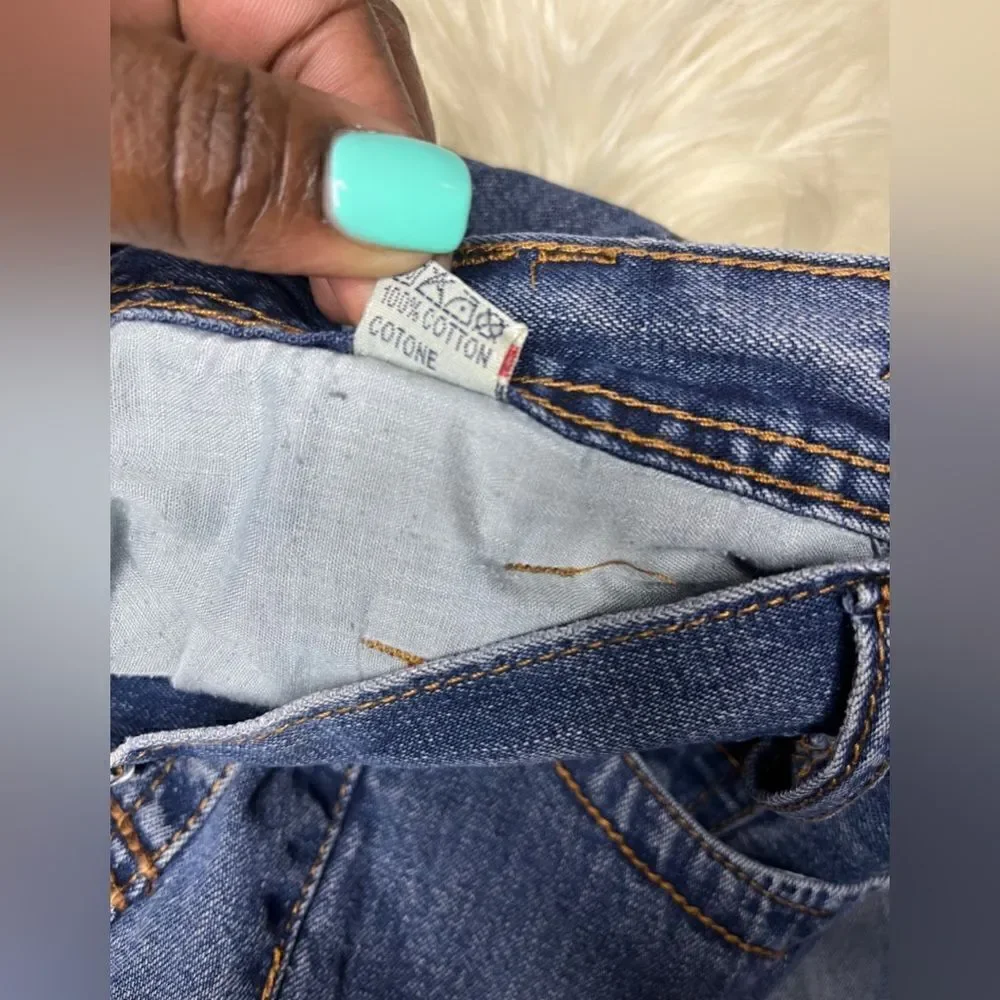 Levi’s medium washed rare denim jeans sz 28